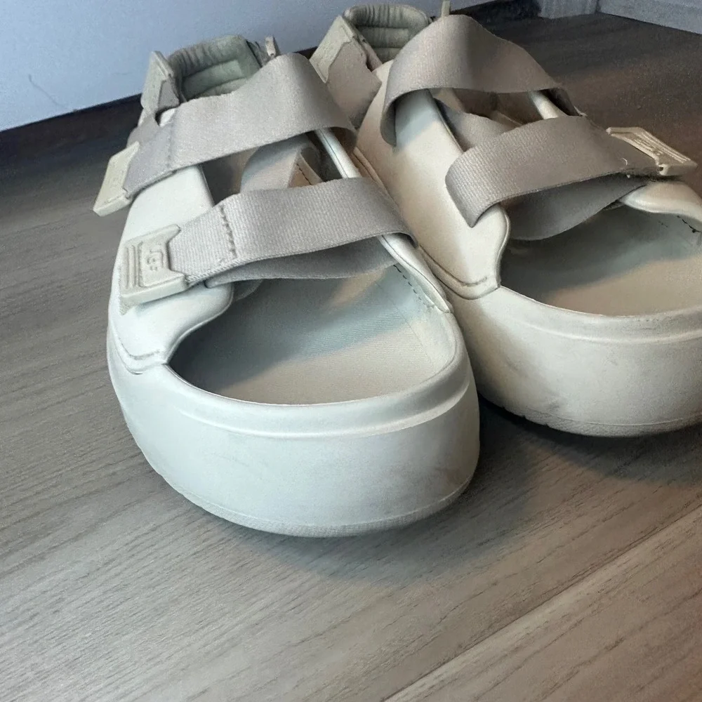 UGG Stratus Platform Strappy Water Sandals 1153078 Beige Men's Size 12